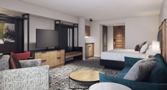 Crystal Lodge & Suites, Whistler ski chalet, image 3